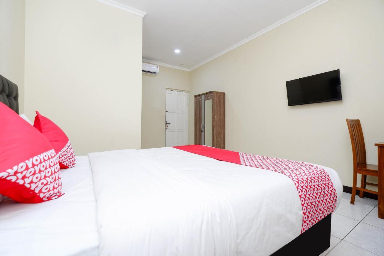 Hotel Oyo 1835 Kostel Wood Semarang Zewnętrze zdjęcie